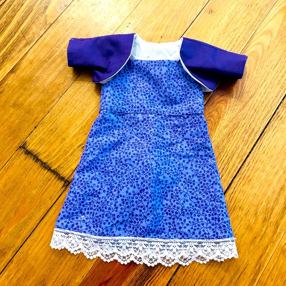 American Girl dolls (2), furniture, books, shoes, clothes, etc ($750 value)! - Picture 15 of 15